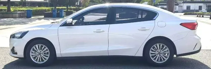2022 Ford Focus 1.5T 177HP L4 6AT,autocango,china used car exporter,china ev exporter,chinese used car exporter,chinese used ev exporter