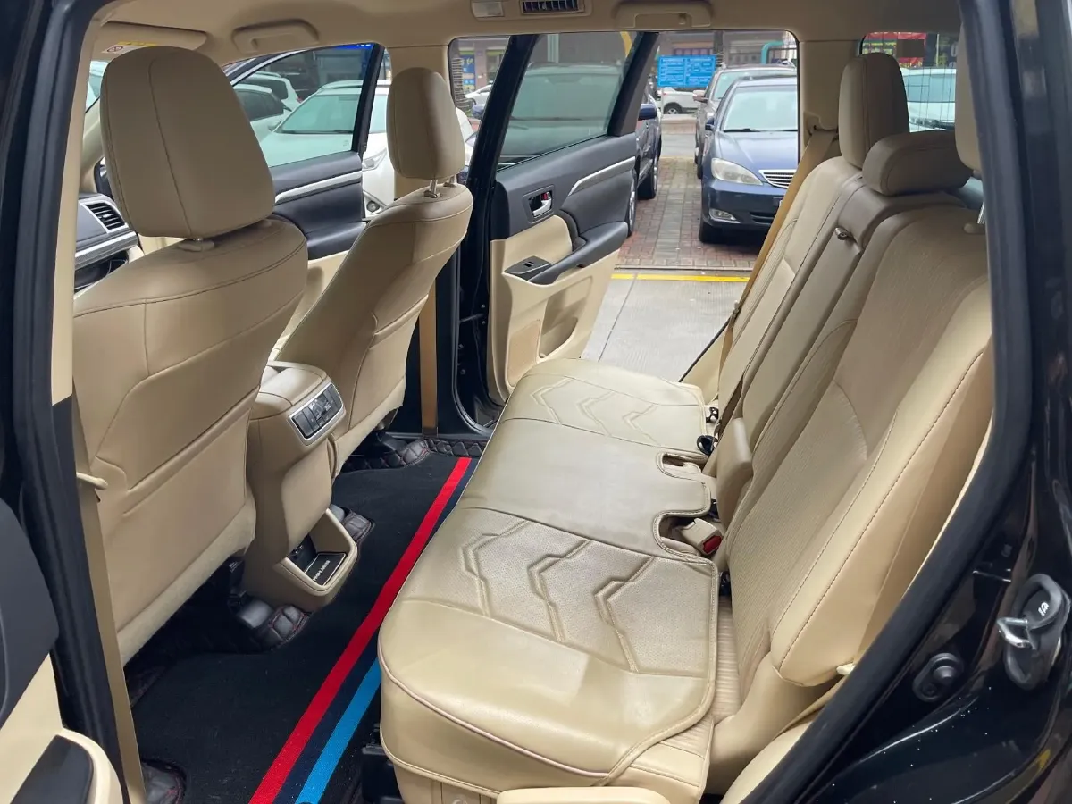 2021 Toyota Highlander 2.0T 220HP L4 6AT,autocango,china used car exporter,china ev exporter,chinese used car exporter,chinese used ev exporter
