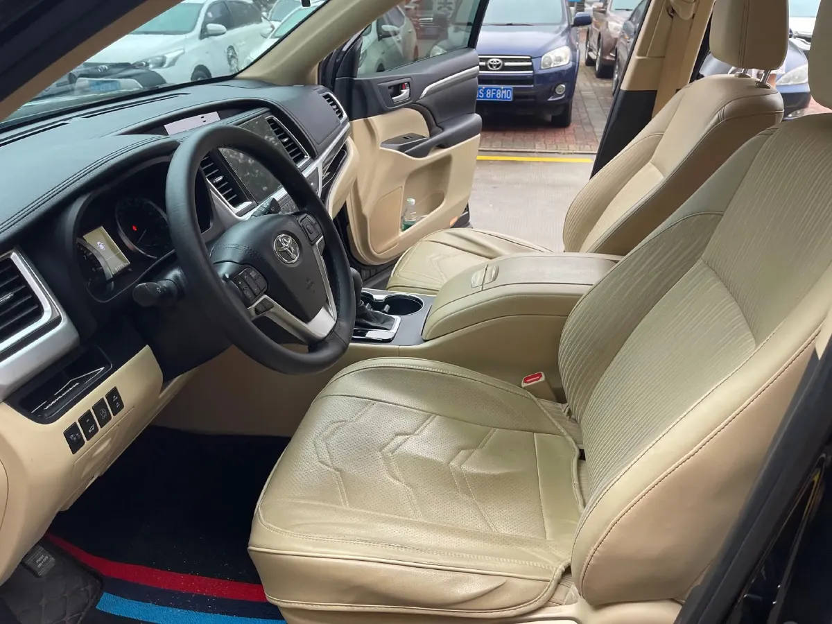2021 Toyota Highlander 2.0T 220HP L4 6AT,autocango,china used car exporter,china ev exporter,chinese used car exporter,chinese used ev exporter