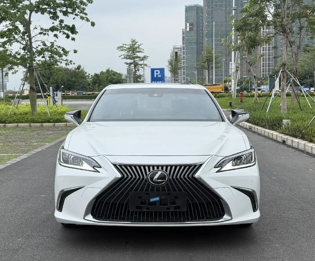 2020 Lexus ES 2.0L 173HP L4 CVT,autocango,china used car exporter,china ev exporter,chinese used car exporter,chinese used ev exporter