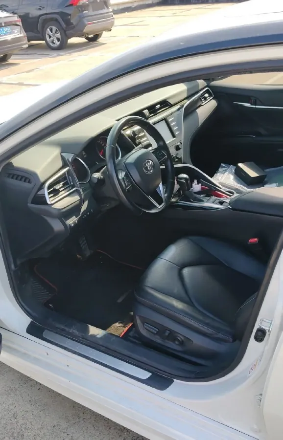 2019 Toyota Camry 2.5L 209HP L4 8AT,autocango,china used car exporter,china ev exporter,chinese used car exporter,chinese used ev exporter