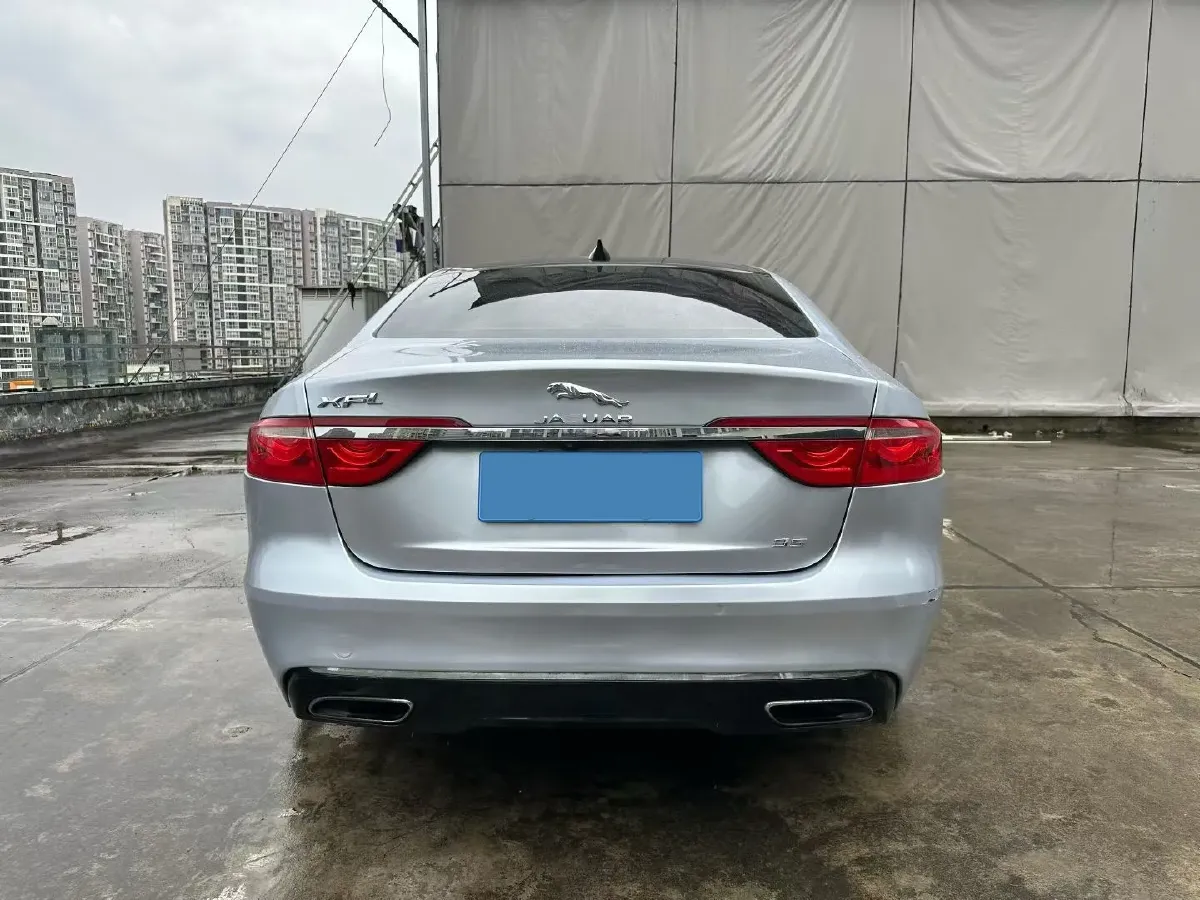 2018 Jaguar XF 2.0T 250HP L4 8AT,autocango,china used car exporter,china ev exporter,chinese used car exporter,chinese used ev exporter