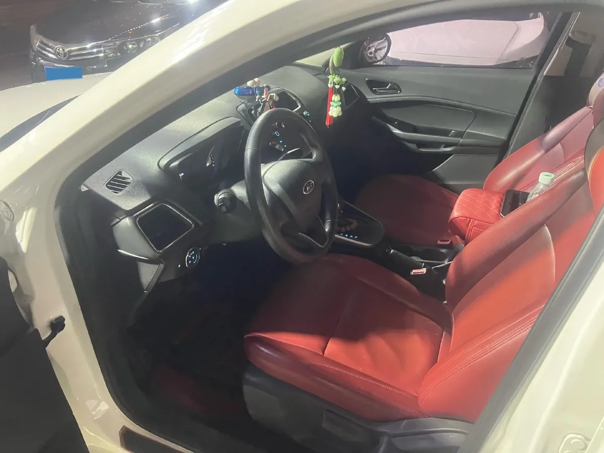 2019 Ford Escort 1.5L 122HP L3 6AT,autocango,china used car exporter,china ev exporter,chinese used car exporter,chinese used ev exporter