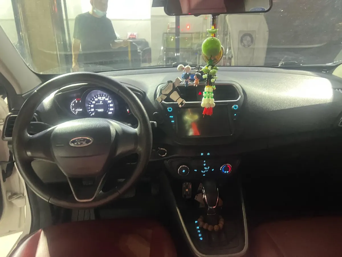 2019 Ford Escort 1.5L 122HP L3 6AT,autocango,china used car exporter,china ev exporter,chinese used car exporter,chinese used ev exporter