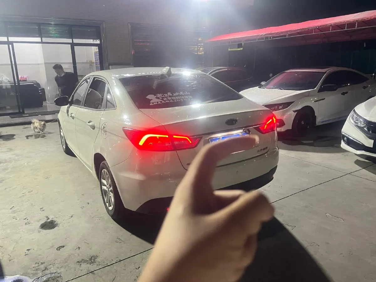 2019 Ford Escort 1.5L 122HP L3 6AT,autocango,china used car exporter,china ev exporter,chinese used car exporter,chinese used ev exporter
