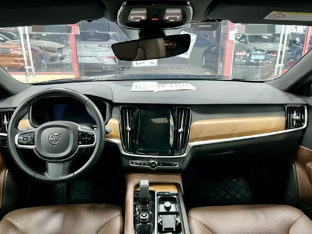 2022 Volvo S90 2.0T 250HP L4 8AT,autocango,china used car exporter,china ev exporter,chinese used car exporter,chinese used ev exporter