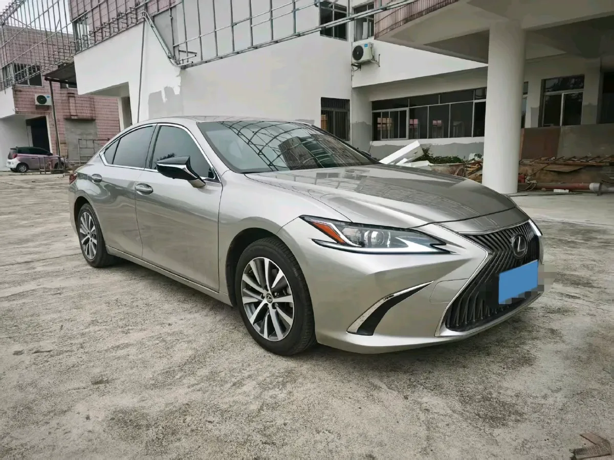 2020 Lexus ES 2.0L 173HP L4 CVT,autocango,china used car exporter,china ev exporter,chinese used car exporter,chinese used ev exporter