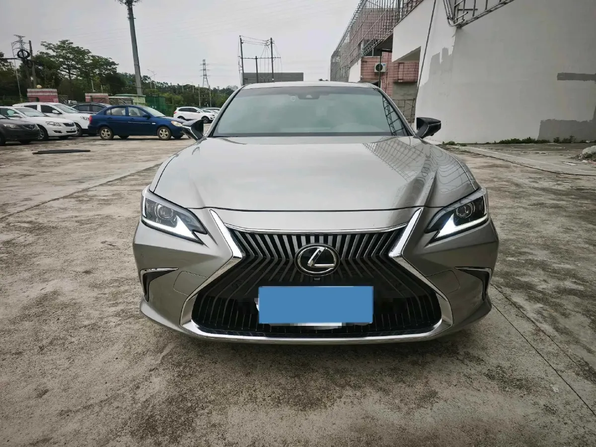 2020 Lexus ES 2.0L 173HP L4 CVT,autocango,china used car exporter,china ev exporter,chinese used car exporter,chinese used ev exporter