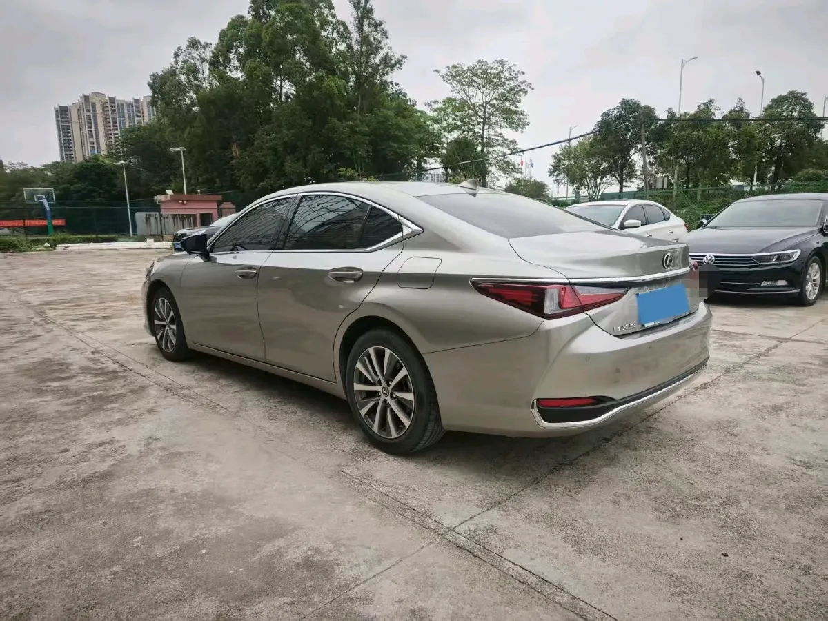2020 Lexus ES 2.0L 173HP L4 CVT,autocango,china used car exporter,china ev exporter,chinese used car exporter,chinese used ev exporter