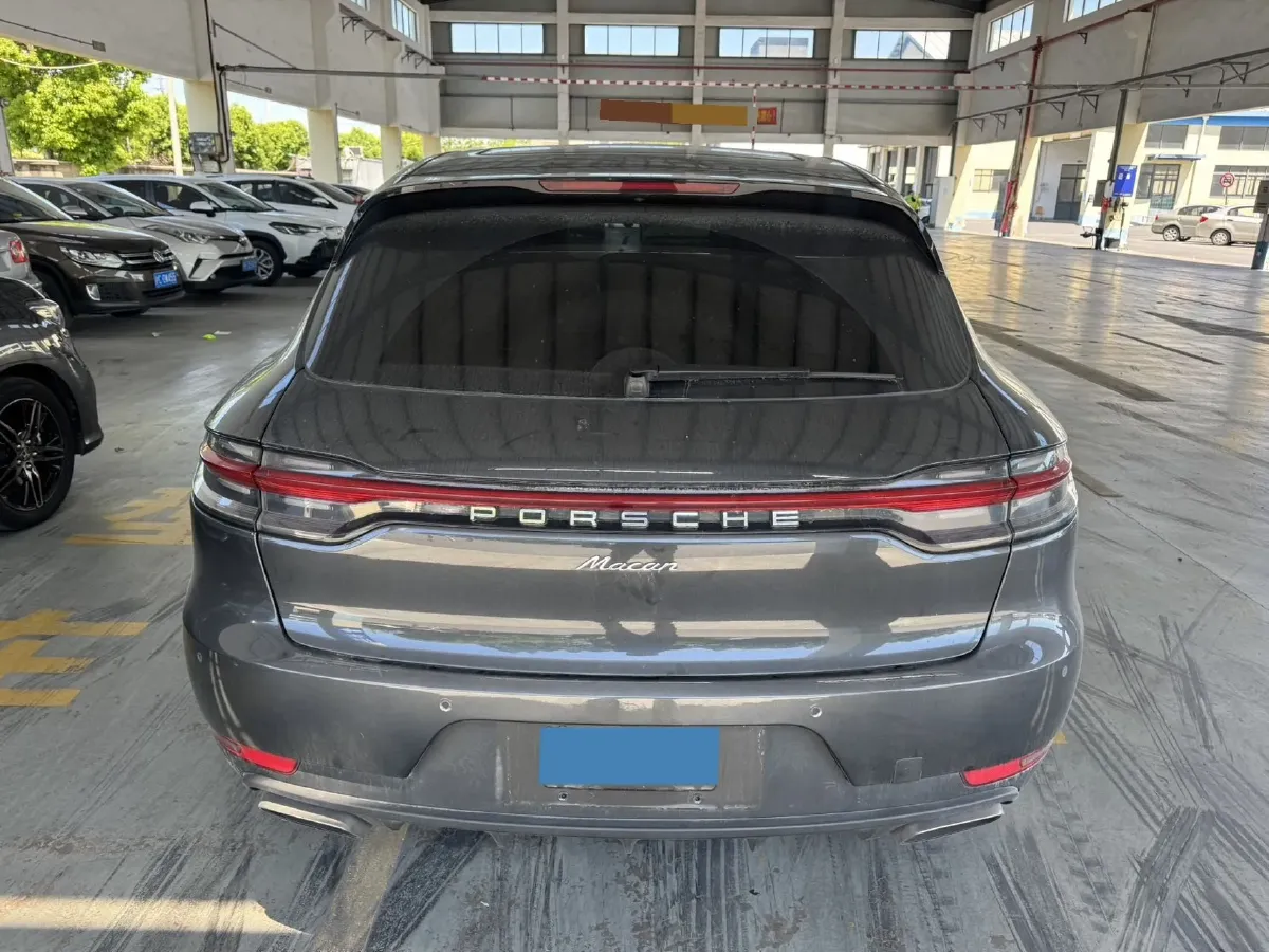 2018 Porsche Macan 2.0T 252HP L4 7DCT,autocango,china used car exporter,china ev exporter,chinese used car exporter,chinese used ev exporter