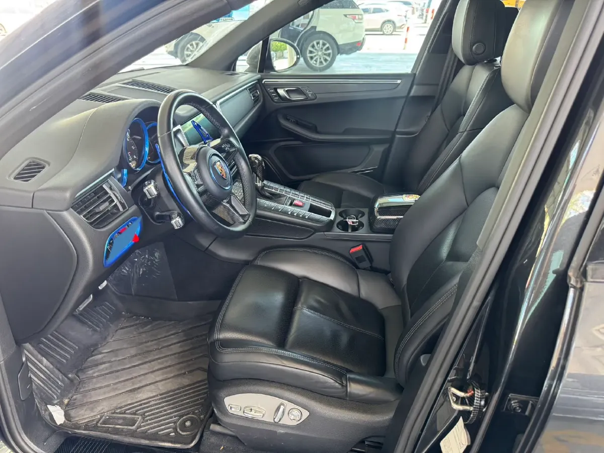2018 Porsche Macan 2.0T 252HP L4 7DCT,autocango,china used car exporter,china ev exporter,chinese used car exporter,chinese used ev exporter
