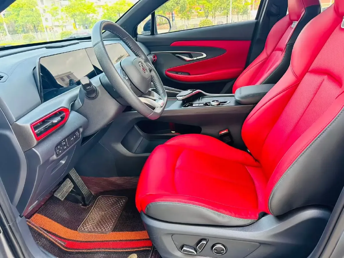 2020 ChangAn UNI-T 1.5T 180HP L4 7DCT,autocango,china used car exporter,china ev exporter,chinese used car exporter,chinese used ev exporter