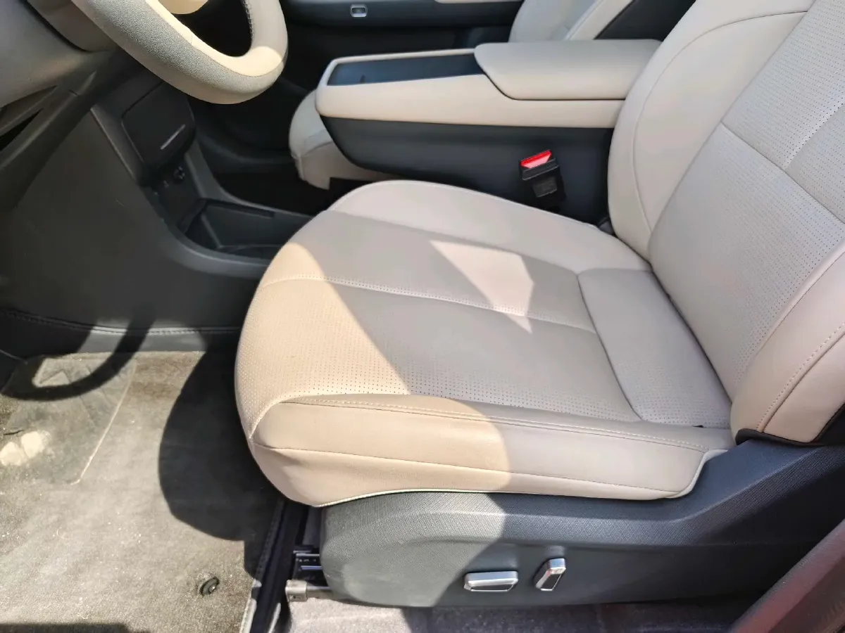 2025 DongFeng Nammi 06 BEV,autocango,china used car exporter,china ev exporter,chinese used car exporter,chinese used ev exporter