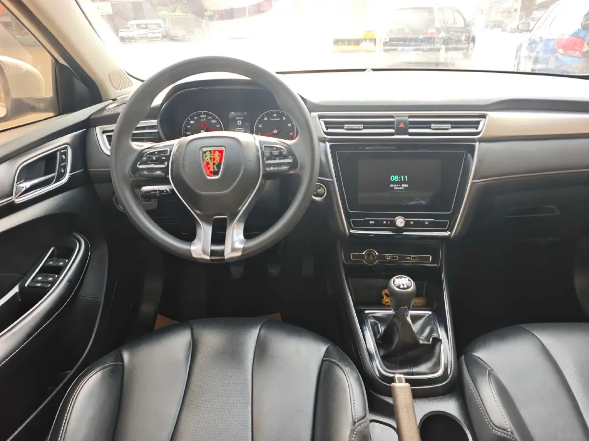 2019 Roewe i5 1.5L 120HP L4 5MT,autocango,china used car exporter,china ev exporter,chinese used car exporter,chinese used ev exporter