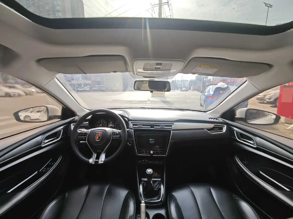 2019 Roewe i5 1.5L 120HP L4 5MT,autocango,china used car exporter,china ev exporter,chinese used car exporter,chinese used ev exporter