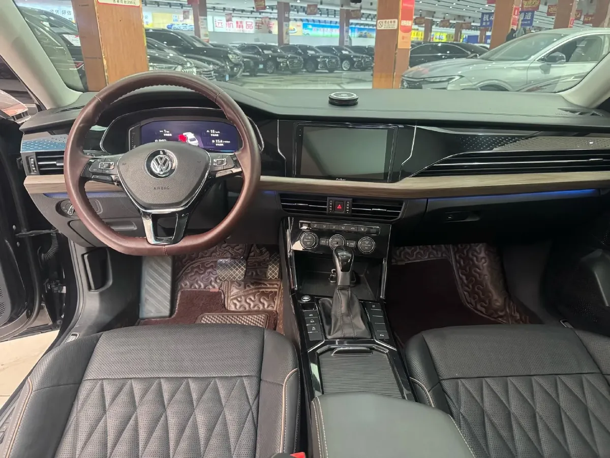 2019 Volvo V40 1.5T 152HP L4 6AT,autocango,china used car exporter,china ev exporter,chinese used car exporter,chinese used ev exporter