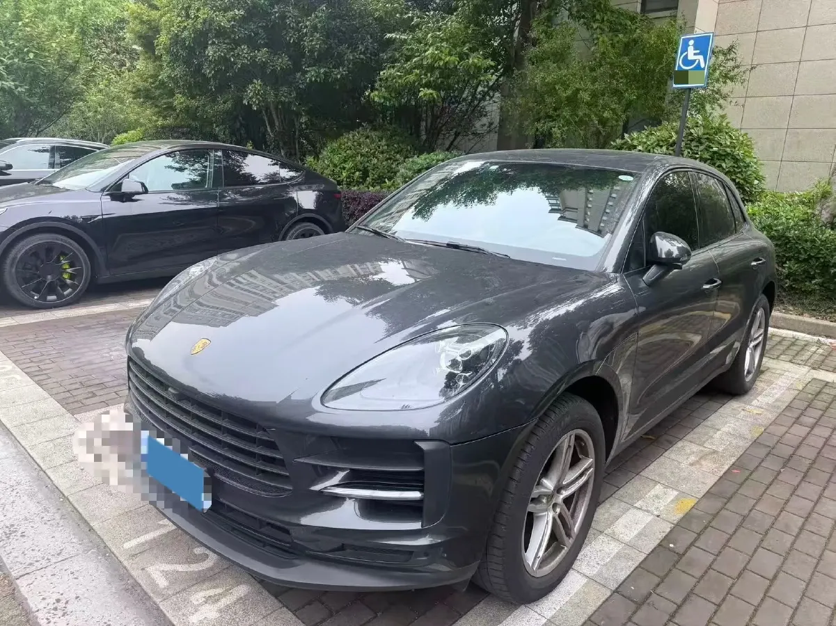 2021 Porsche Macan 2.0T 252HP L4 7DCT,autocango,china used car exporter,china ev exporter,chinese used car exporter,chinese used ev exporter