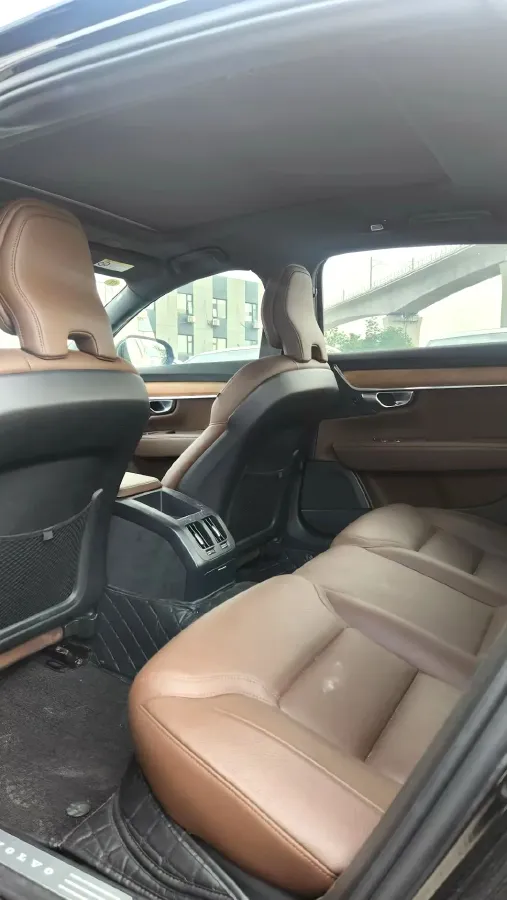 2023 Volvo S90 2.0T 250HP L4 8AT,autocango,china used car exporter,china ev exporter,chinese used car exporter,chinese used ev exporter