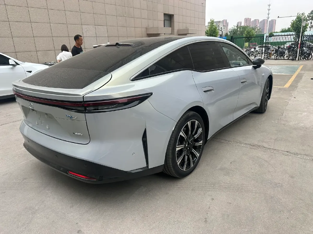 2026 Toyota Wildlander 2.0L 171HP L4 CVT,autocango,china used car exporter,china ev exporter,chinese used car exporter,chinese used ev exporter