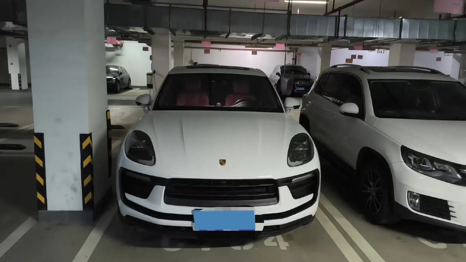2024 Porsche Macan 2.0T 265HP L4 7DCT,autocango,china used car exporter,china ev exporter,chinese used car exporter,chinese used ev exporter