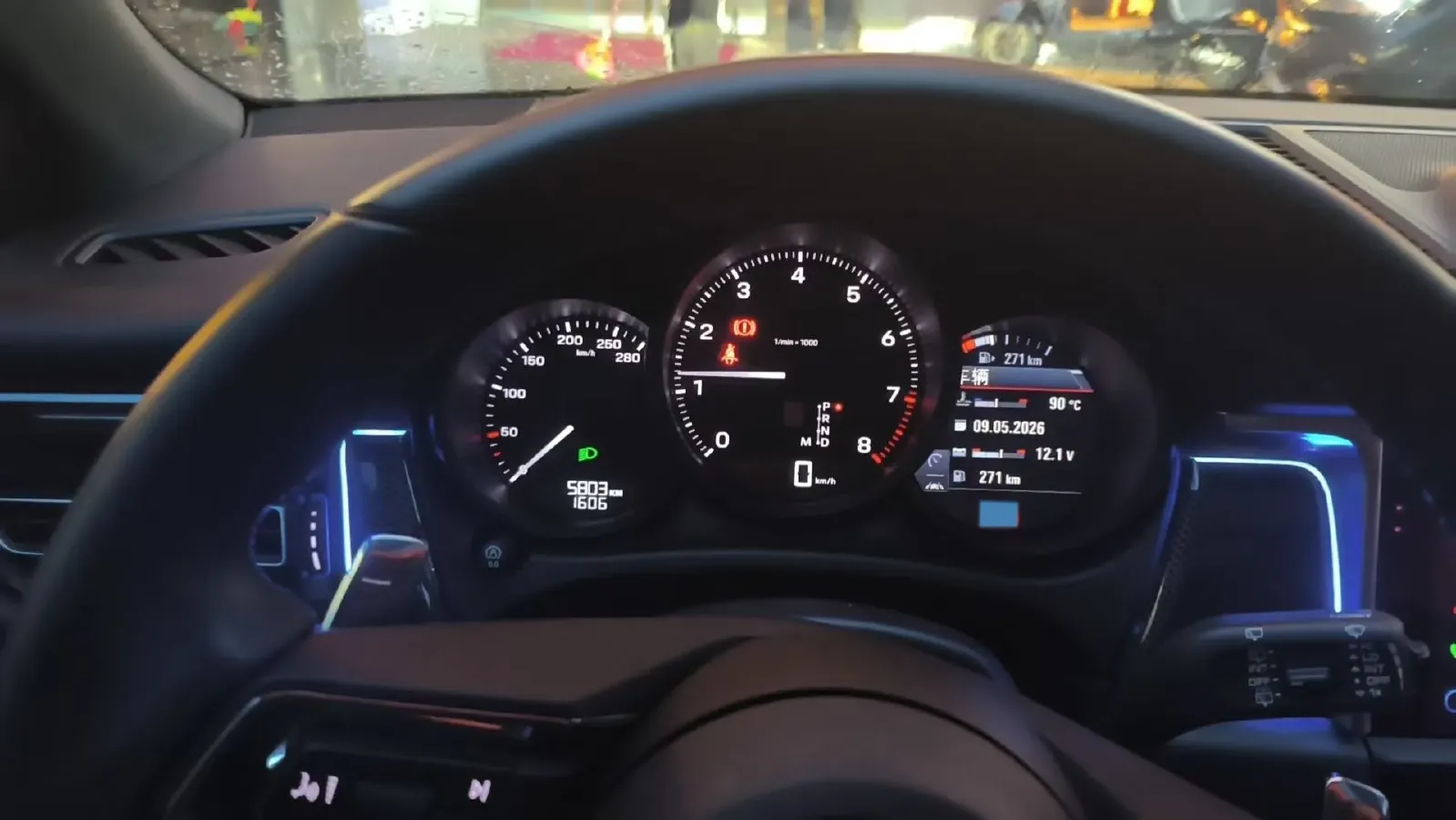 2024 Porsche Macan 2.0T 265HP L4 7DCT,autocango,china used car exporter,china ev exporter,chinese used car exporter,chinese used ev exporter