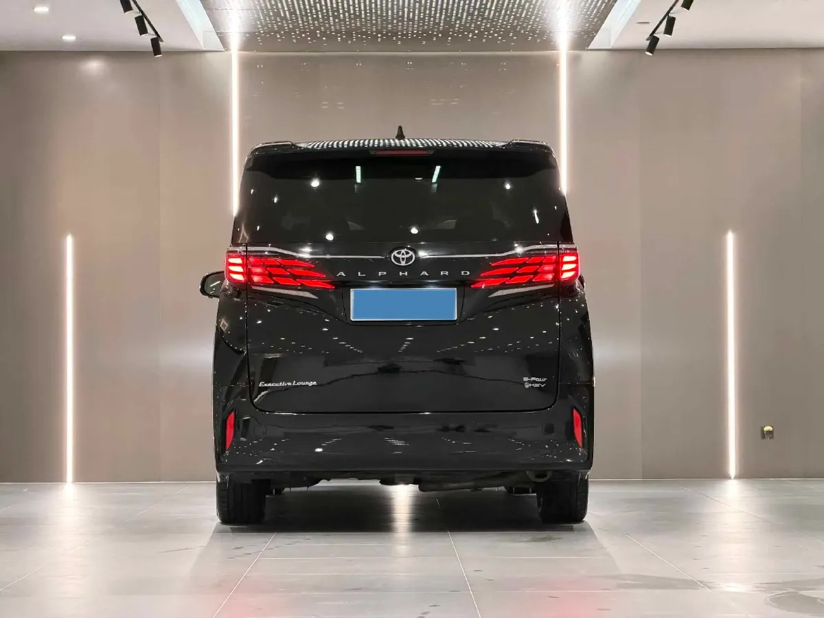 2024 Toyota Alphard 2.5L 190HP L4 E-CVT Hybrid,autocango,china used car exporter,china ev exporter,chinese used car exporter,chinese used ev exporter