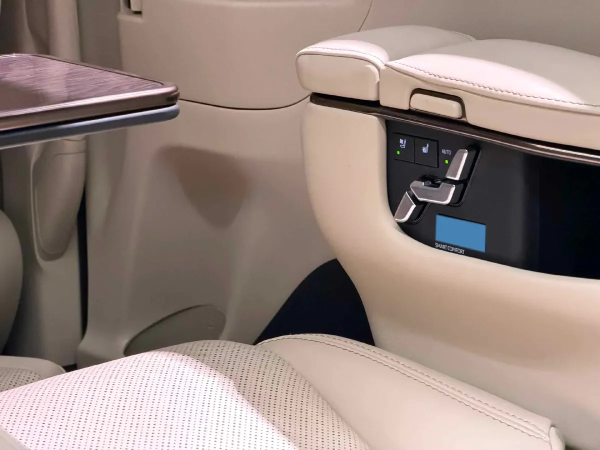 2024 Toyota Alphard 2.5L 190HP L4 E-CVT Hybrid,autocango,china used car exporter,china ev exporter,chinese used car exporter,chinese used ev exporter