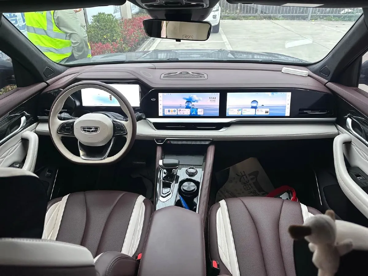2024 Geely Monjaro 2.0T 238HP L4 8AT,autocango,china used car exporter,china ev exporter,chinese used car exporter,chinese used ev exporter