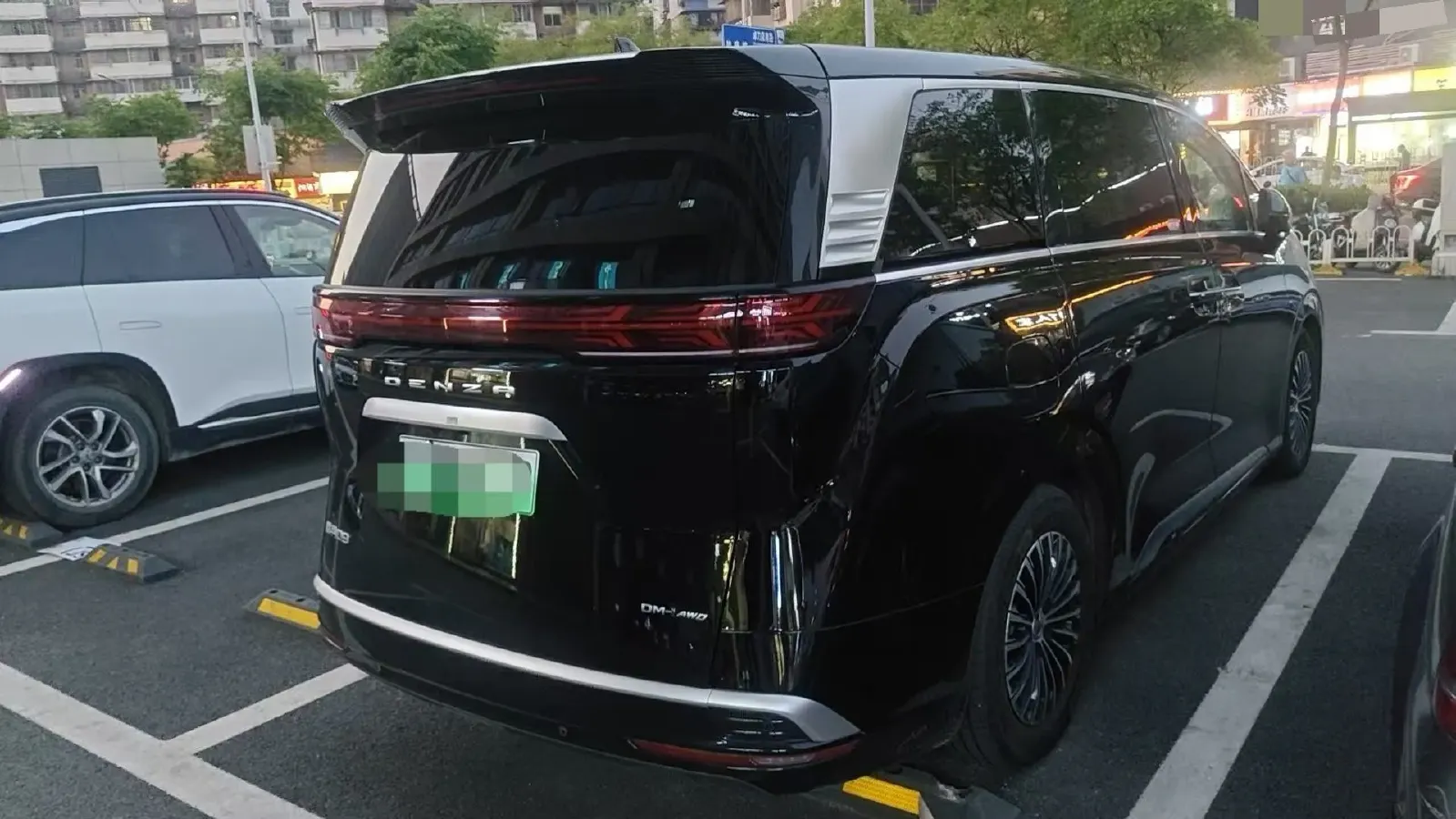 2024 Denza D9 1.5T 139HP L4 E-CVT PHEV 40KWH,autocango,china used car exporter,china ev exporter,chinese used car exporter,chinese used ev exporter