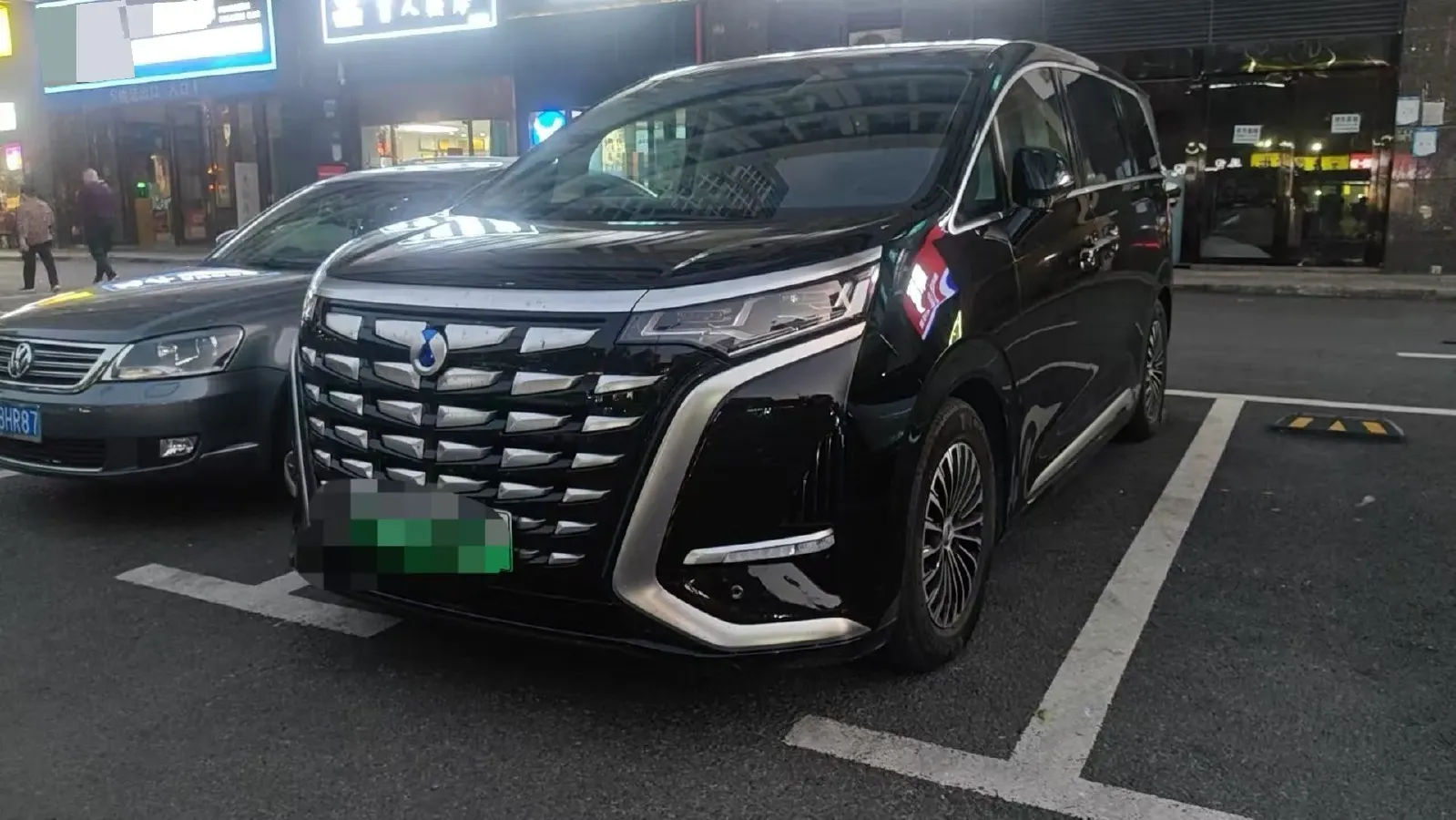 2024 Denza D9 1.5T 139HP L4 E-CVT PHEV 40KWH,autocango,china used car exporter,china ev exporter,chinese used car exporter,chinese used ev exporter