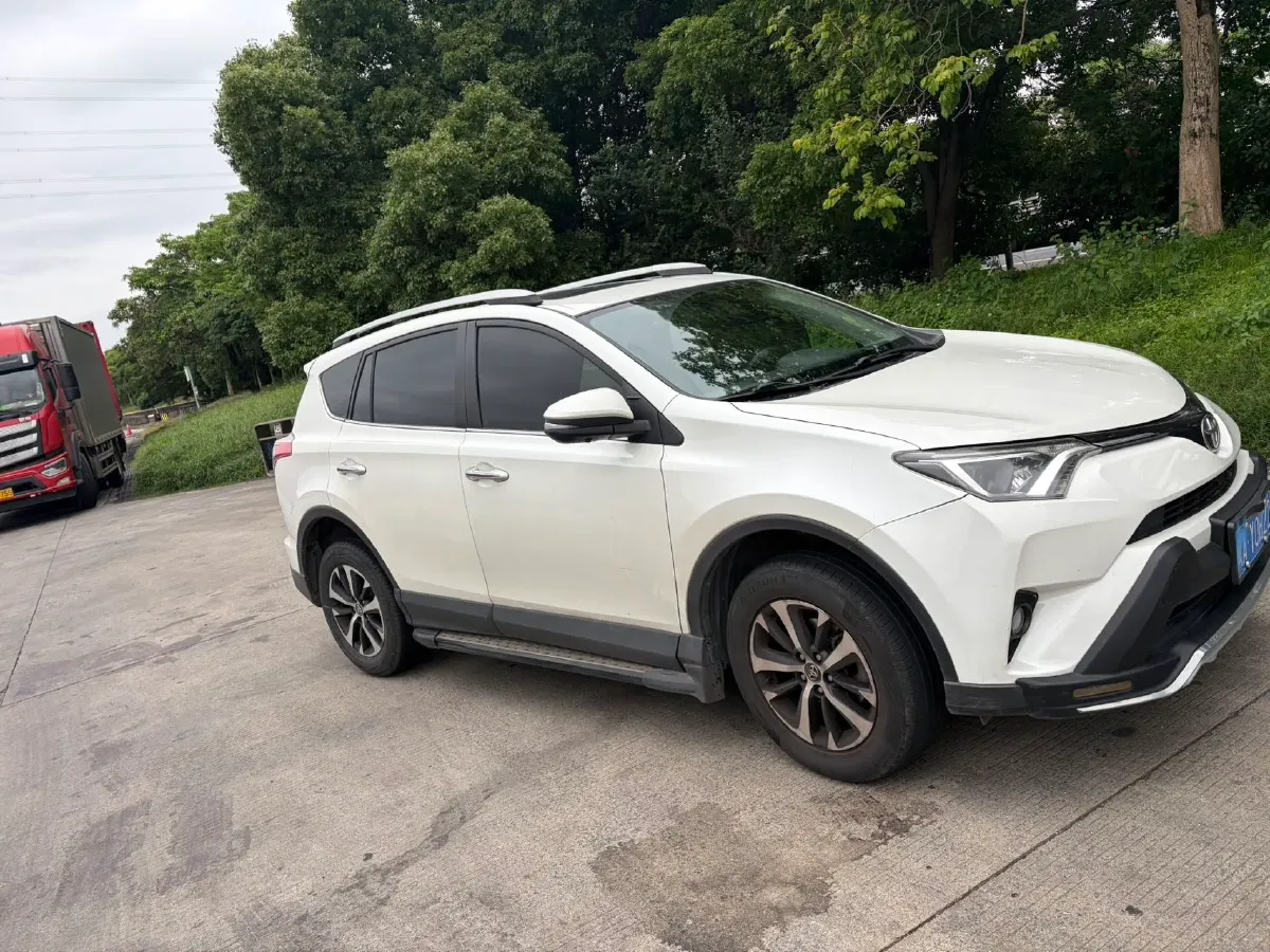 2019 Toyota RAV4 2.0L 151HP L4 CVT,autocango,china used car exporter,china ev exporter,chinese used car exporter,chinese used ev exporter