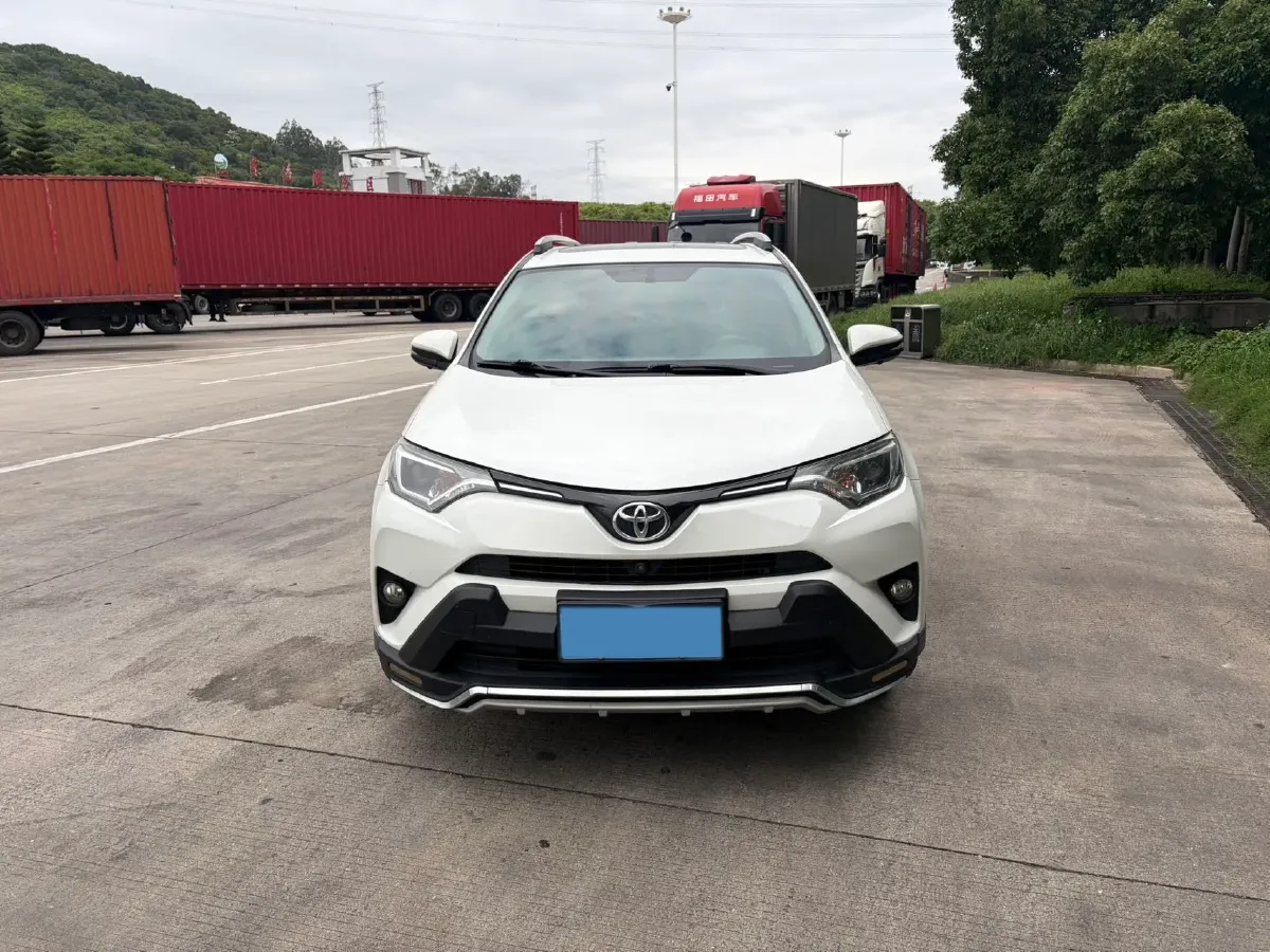 2019 Toyota RAV4 2.0L 151HP L4 CVT,autocango,china used car exporter,china ev exporter,chinese used car exporter,chinese used ev exporter