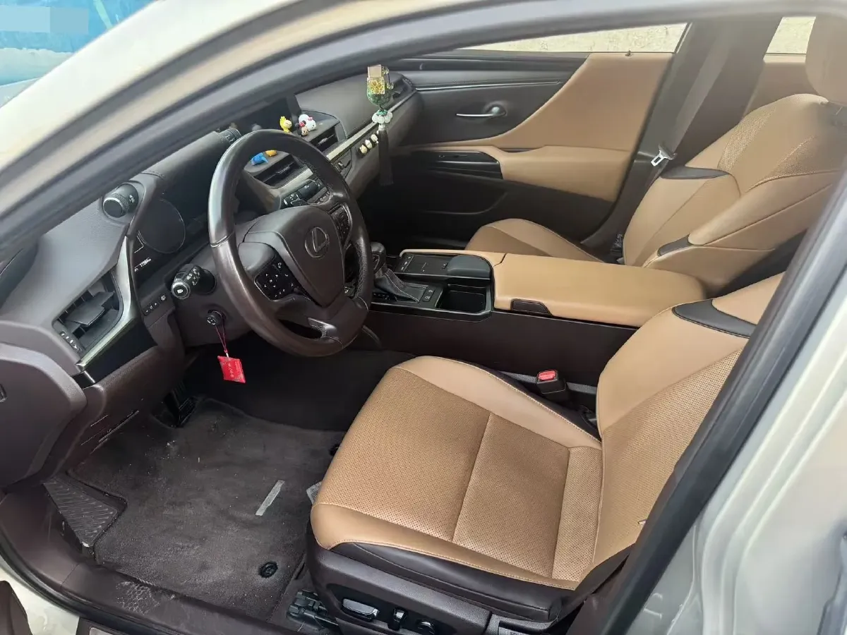 2020 Lexus ES 2.0L 173HP L4 CVT,autocango,china used car exporter,china ev exporter,chinese used car exporter,chinese used ev exporter