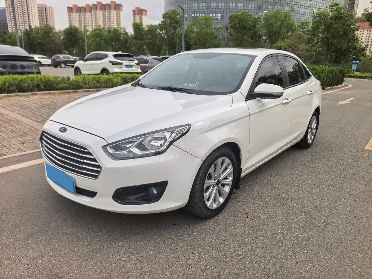 2017 Ford Escort 1.5L 113HP L4 6AT,autocango,china used car exporter,china ev exporter,chinese used car exporter,chinese used ev exporter