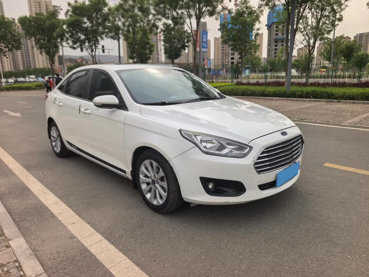 2017 Ford Escort 1.5L 113HP L4 6AT,autocango,china used car exporter,china ev exporter,chinese used car exporter,chinese used ev exporter
