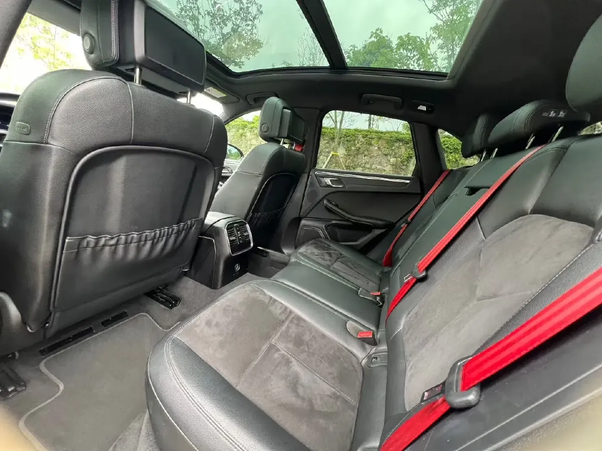 2018 Porsche Macan 2.0T 252HP L4 7DCT,autocango,china used car exporter,china ev exporter,chinese used car exporter,chinese used ev exporter