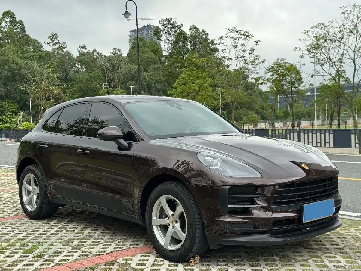 2018 Porsche Macan 2.0T 252HP L4 7DCT,autocango,china used car exporter,china ev exporter,chinese used car exporter,chinese used ev exporter