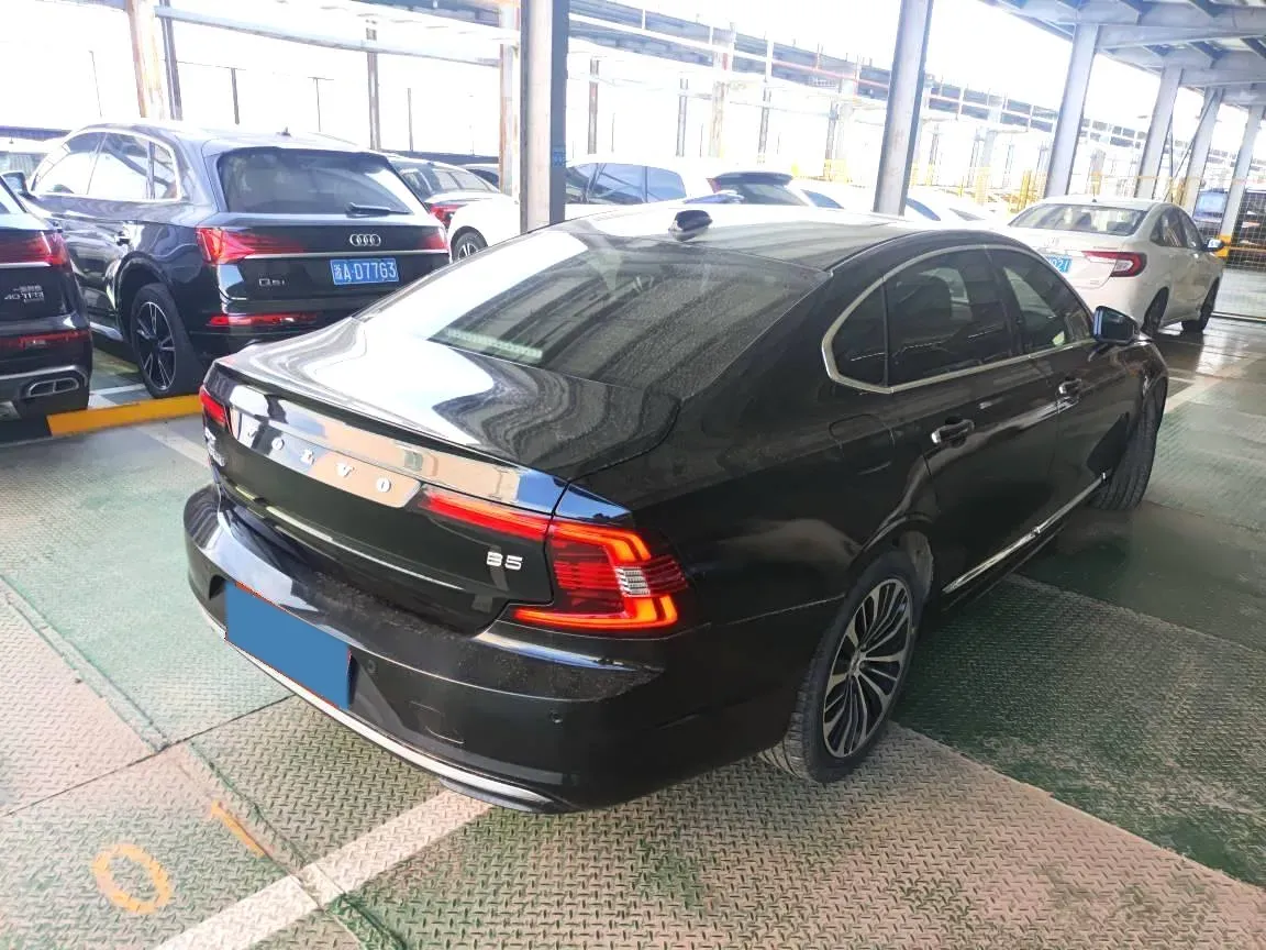 2023 Volvo S90 2.0T 250HP L4 8AT,autocango,china used car exporter,china ev exporter,chinese used car exporter,chinese used ev exporter