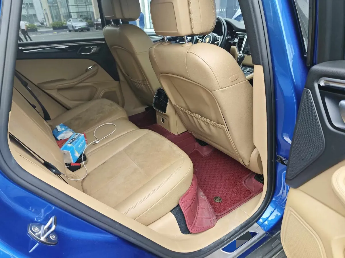 2017 Porsche Macan 2.0T 252HP L4 7DCT,autocango,china used car exporter,china ev exporter,chinese used car exporter,chinese used ev exporter