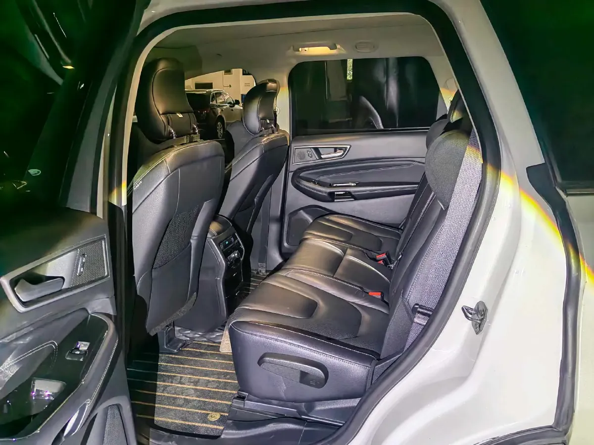 2018 Ford Edge 2.0T 245HP L4 6AT,autocango,china used car exporter,china ev exporter,chinese used car exporter,chinese used ev exporter