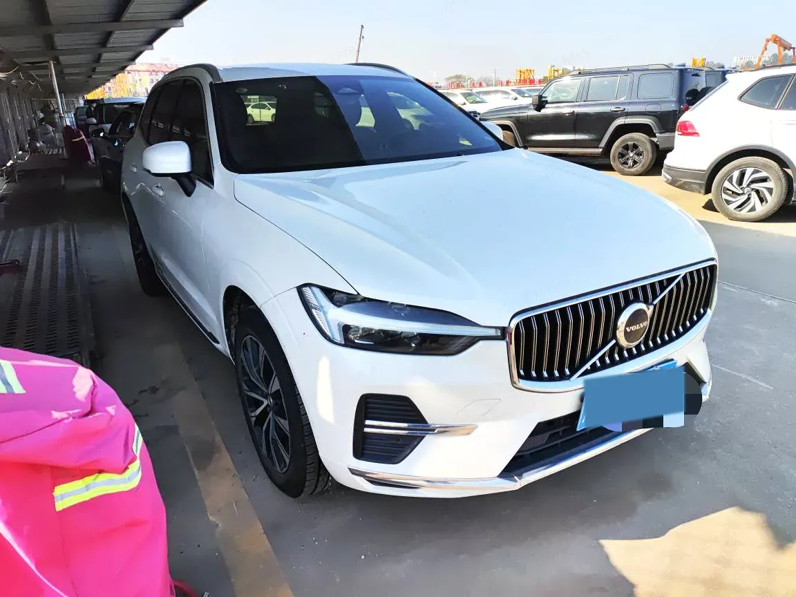 2023 Volvo XC60 2.0T 250HP L4 8AT,autocango,china used car exporter,china ev exporter,chinese used car exporter,chinese used ev exporter