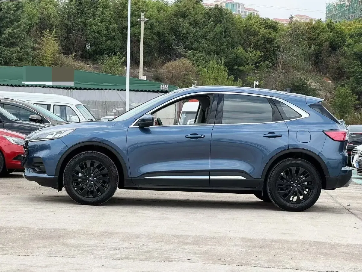 2024 Ford Escape 2.0T 248HP L4 8AT,autocango,china used car exporter,china ev exporter,chinese used car exporter,chinese used ev exporter