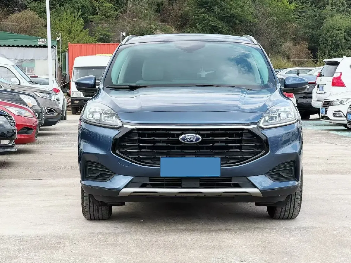 2024 Ford Escape 2.0T 248HP L4 8AT,autocango,china used car exporter,china ev exporter,chinese used car exporter,chinese used ev exporter