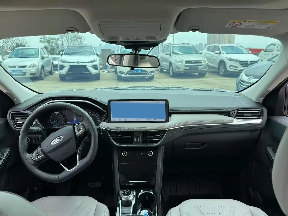 2024 Ford Escape 2.0T 248HP L4 8AT,autocango,china used car exporter,china ev exporter,chinese used car exporter,chinese used ev exporter