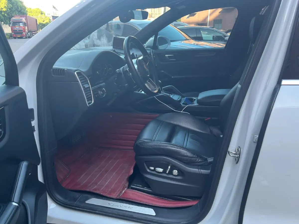 2019 Porsche Cayenne 2.0T 252HP L4 8AT PHEV 14.1KWH,autocango,china used car exporter,china ev exporter,chinese used car exporter,chinese used ev exporter