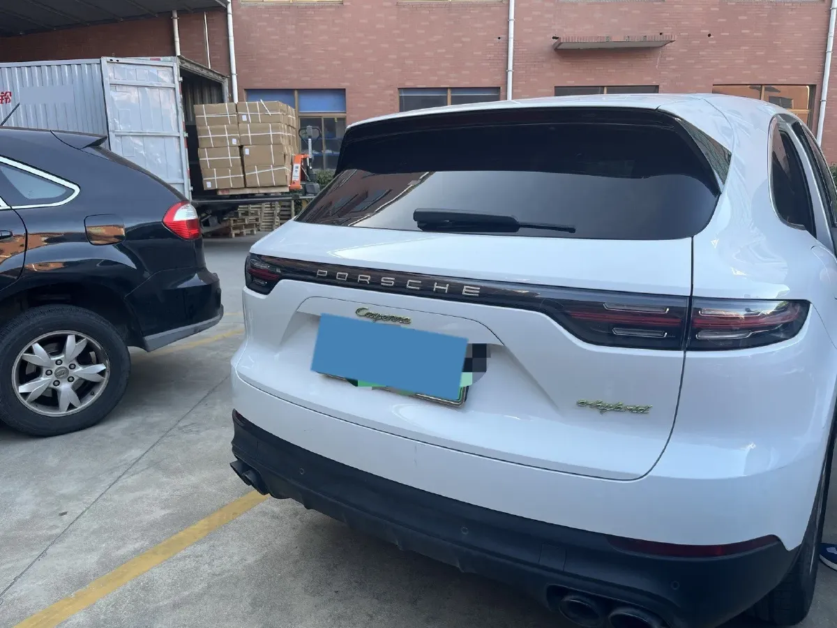 2019 Porsche Cayenne 2.0T 252HP L4 8AT PHEV 14.1KWH,autocango,china used car exporter,china ev exporter,chinese used car exporter,chinese used ev exporter