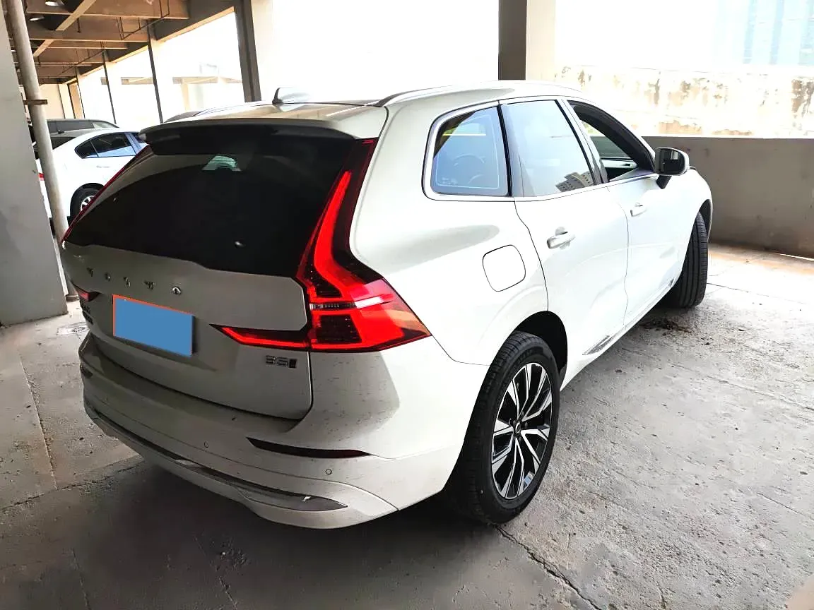 2023 Volvo XC60 2.0T 250HP L4 8AT,autocango,china used car exporter,china ev exporter,chinese used car exporter,chinese used ev exporter
