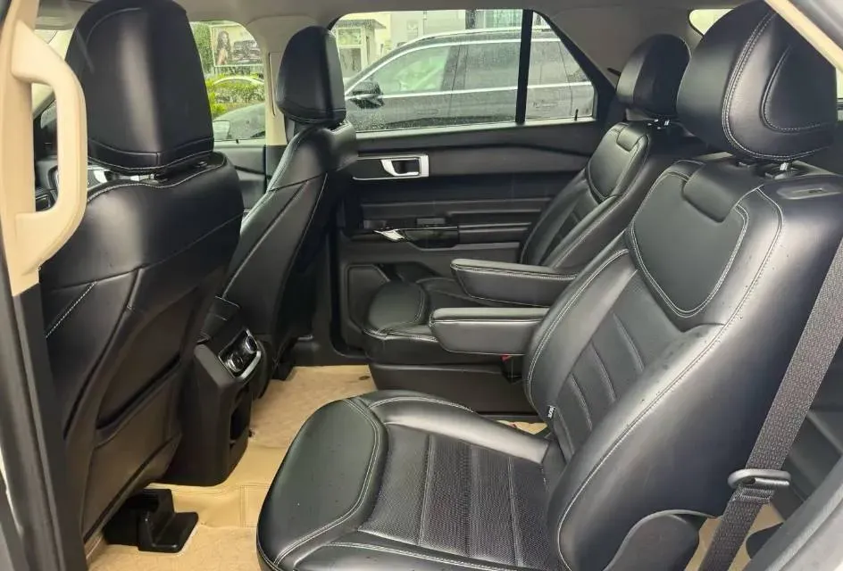 2023 Ford Explorer 2.3T 276HP L4 10AT,autocango,china used car exporter,china ev exporter,chinese used car exporter,chinese used ev exporter