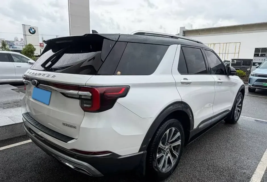 2023 Ford Explorer 2.3T 276HP L4 10AT,autocango,china used car exporter,china ev exporter,chinese used car exporter,chinese used ev exporter