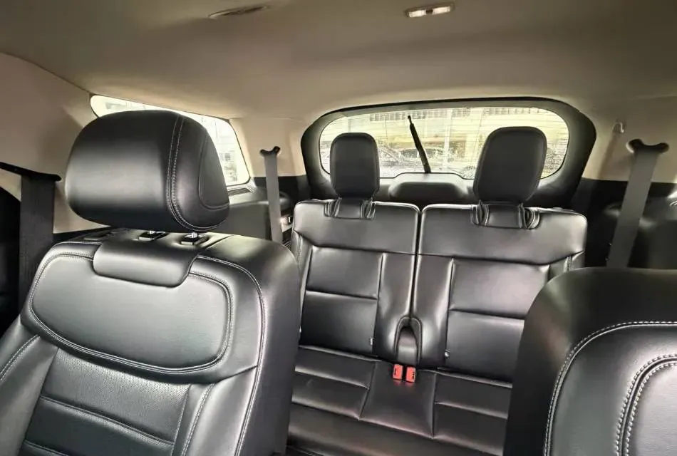 2023 Ford Explorer 2.3T 276HP L4 10AT,autocango,china used car exporter,china ev exporter,chinese used car exporter,chinese used ev exporter